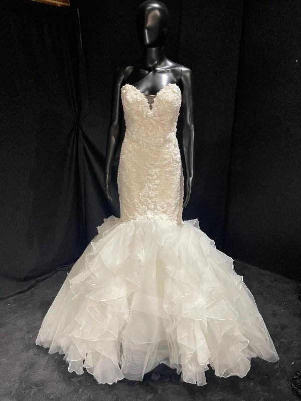 TIME-Limited Offer Pronovias Callisto