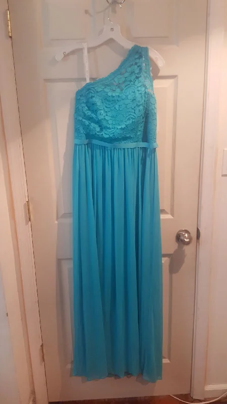 Bargain Bin David's Bridal F17063