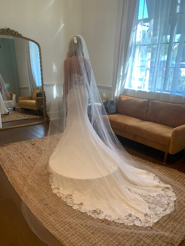 Price Slash Allure Bridals 9952