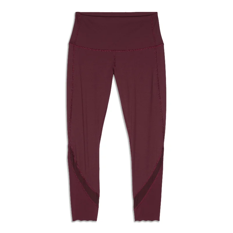 Today’s Deal Wunder Under Scalloped Hem High-Rise Crop - Resale